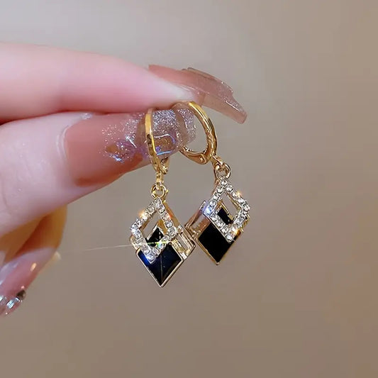 Geometric Drop Earrings – Elegant Statement Piece for Women