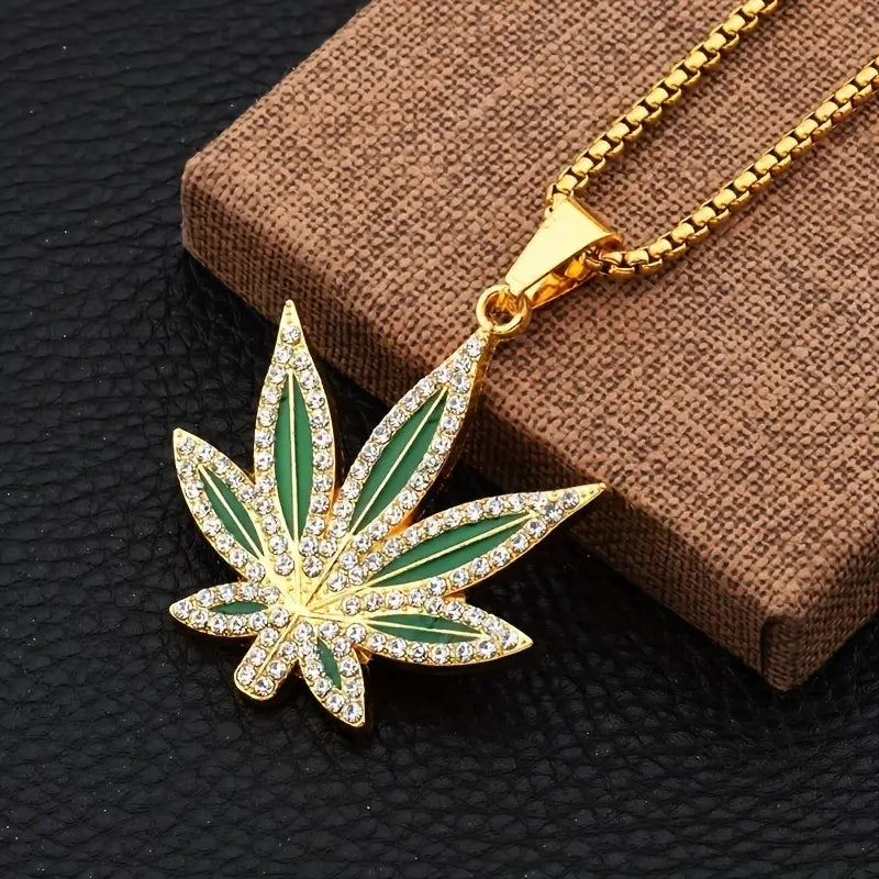 Faux Diamond Weed Leaf Necklace – Stylish Pendant in Gold & Silver