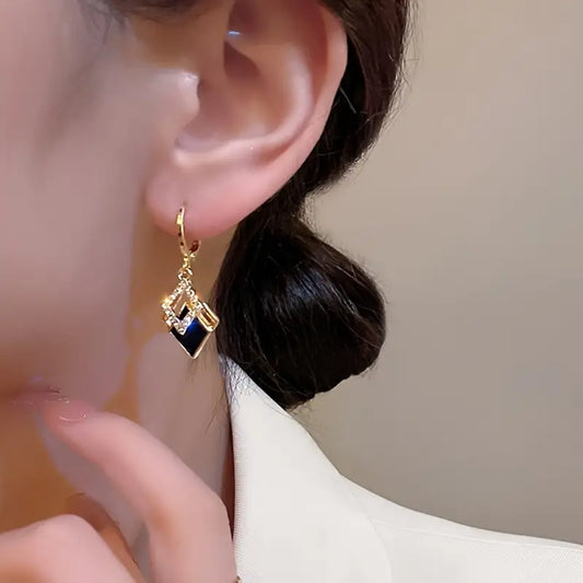 Geometric Drop Earrings – Elegant Statement Piece for Women